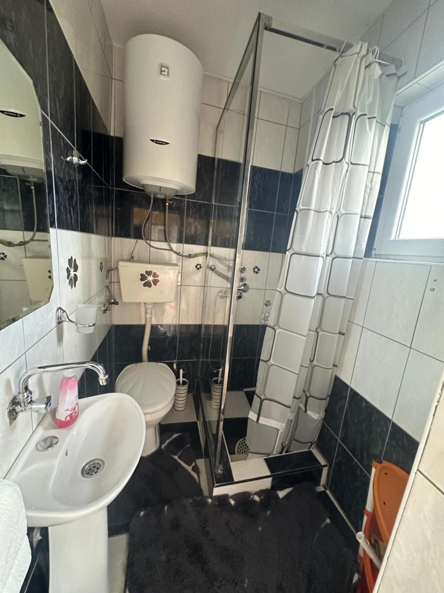 Apartman Lili Cetinje Exterior foto