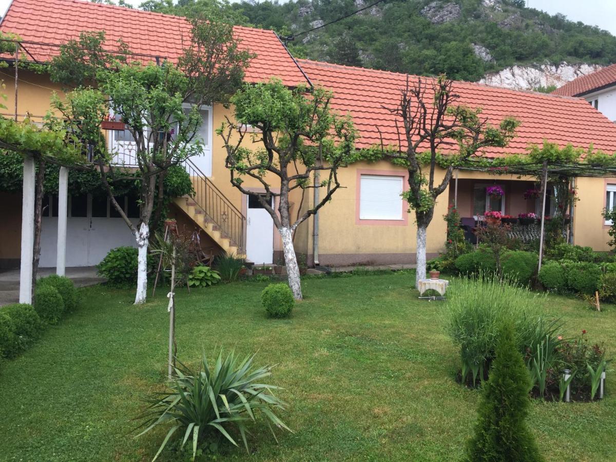 Apartman Lili Cetinje Exterior foto