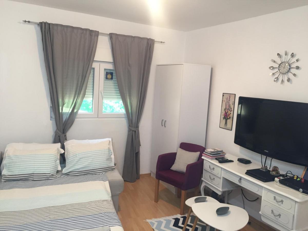 Apartman Lili Cetinje Exterior foto